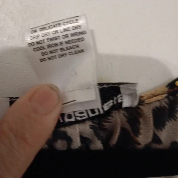 Cathy Daniels Women's Blouse  Sz.S Animal‎ Print w/ Sequins 3/4 Sleeve - Picture 7 of 8